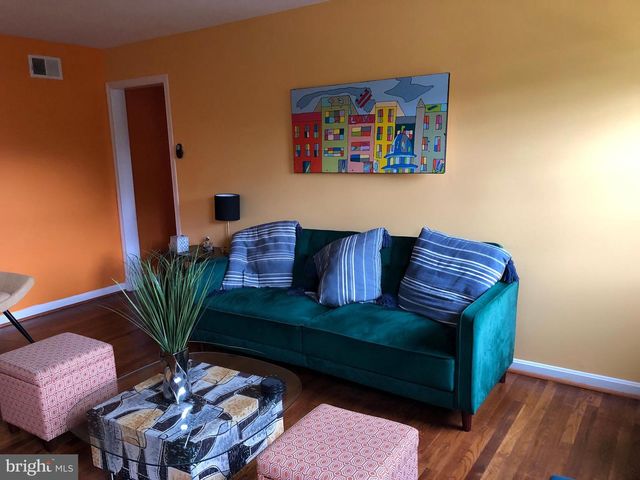 2129 SUITLAND TER SE #202, Washington, DC 20020
