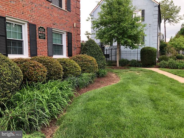2129 SUITLAND TER SE #202, Washington, DC 20020