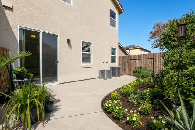 5610 Coloma Ct, Riverbank, CA 95367