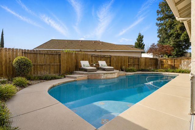 5610 Coloma Ct, Riverbank, CA 95367
