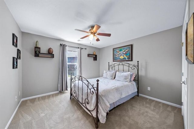 2716 SW REGAL Drive, Lee's Summit, MO 64082