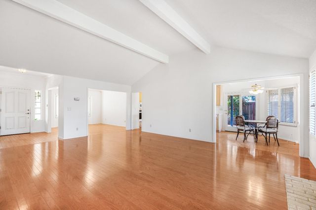 6323 N Marks Avenue, Fresno, CA 93711