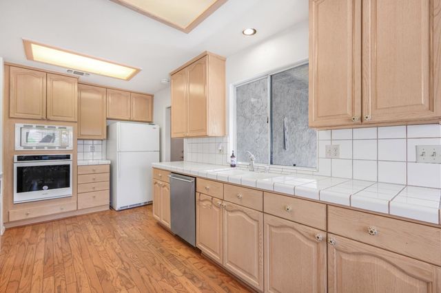 6323 N Marks Avenue, Fresno, CA 93711