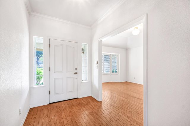 6323 N Marks Avenue, Fresno, CA 93711