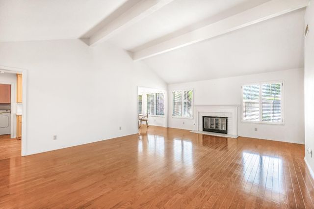 6323 N Marks Avenue, Fresno, CA 93711