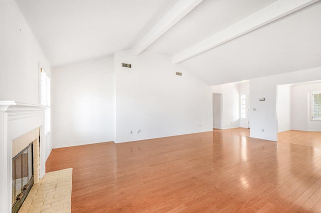 6323 N Marks Avenue, Fresno, CA 93711