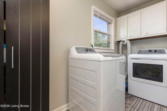 105 Danny Ct, Louisville, KY 40214
