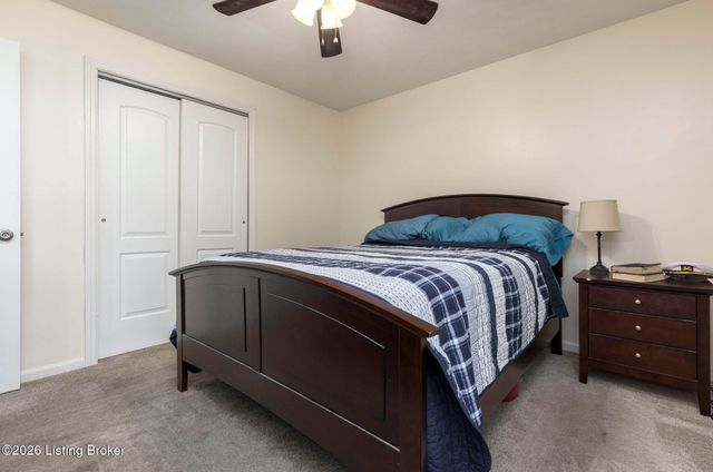 105 Danny Ct, Louisville, KY 40214