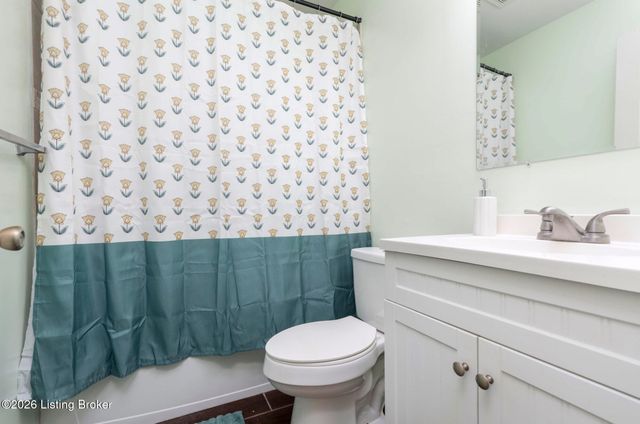 105 Danny Ct, Louisville, KY 40214