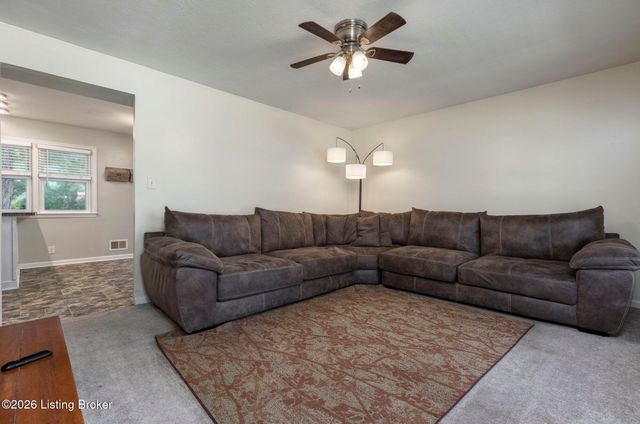 105 Danny Ct, Louisville, KY 40214