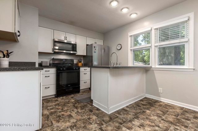 105 Danny Ct, Louisville, KY 40214