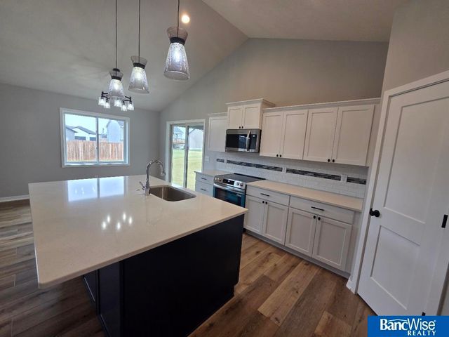 500 Railroad Street, Hallam, NE 68368