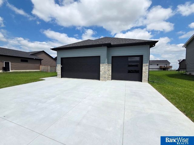 500 Railroad Street, Hallam, NE 68368