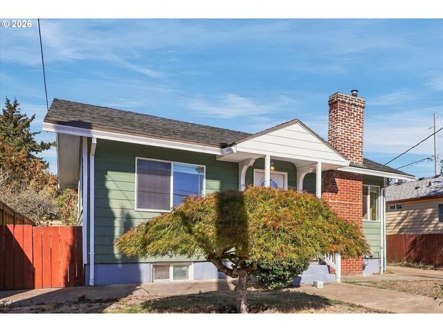 6221 Ne HALSEY St, Portland, OR 97213