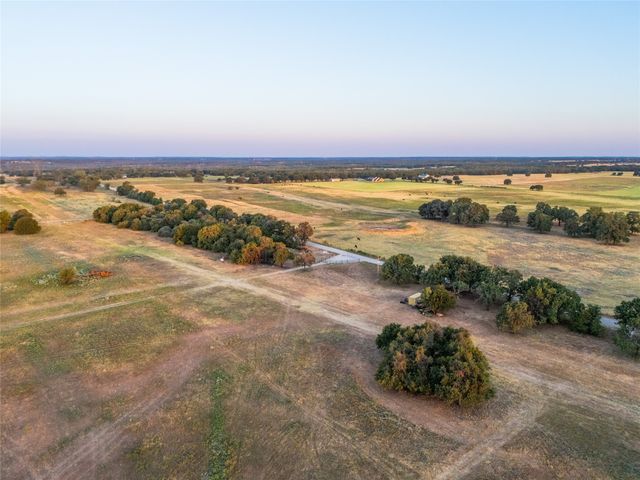 455 County Rd 1650, Chico, TX 76431