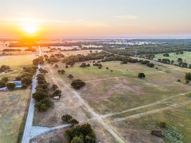 455 County Rd 1650, Chico, TX 76431