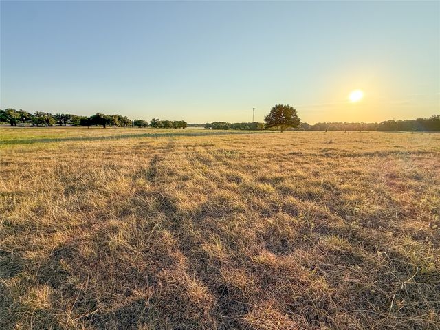 455 County Rd 1650, Chico, TX 76431