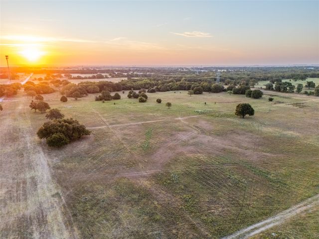 455 County Rd 1650, Chico, TX 76431