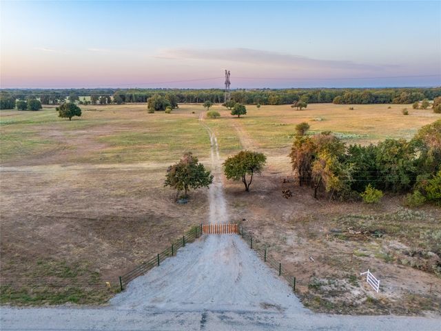 455 County Rd 1650, Chico, TX 76431