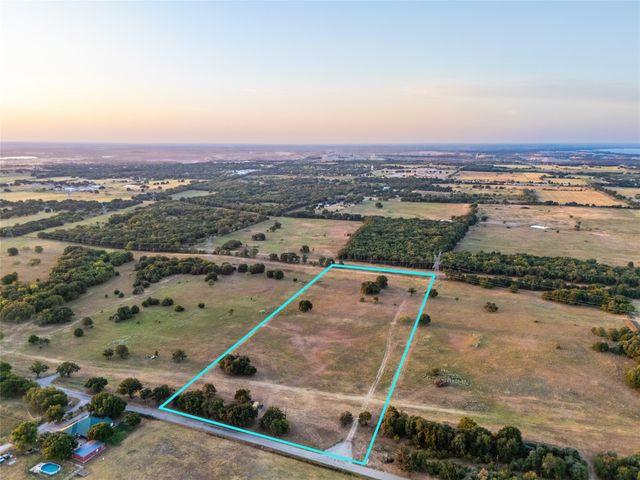 455 County Rd 1650, Chico, TX 76431