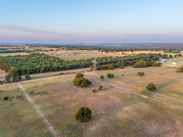 455 County Rd 1650, Chico, TX 76431