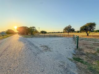 455 County Rd 1650, Chico, TX 76431