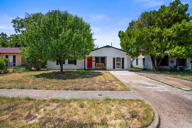 7669 Woodshire Drive, Dallas, TX 75232