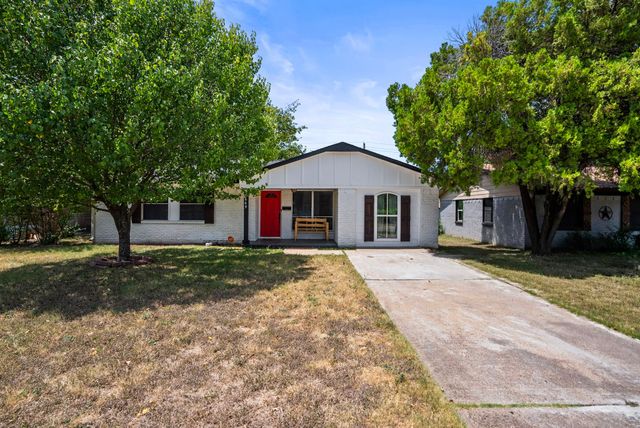 7669 Woodshire Drive, Dallas, TX 75232