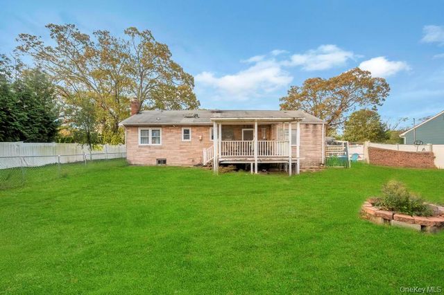 3 Francisco Avenue, Central Islip, NY 11722