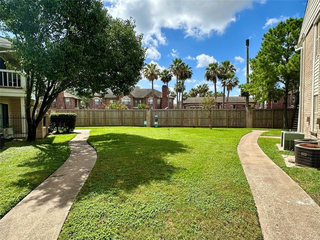 2750 Holly Hall Street 1215, Houston, TX 77054