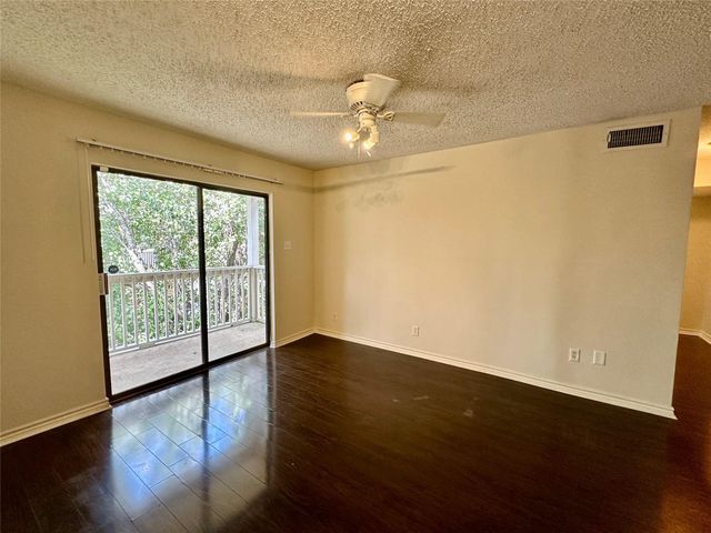 2750 Holly Hall Street 1215, Houston, TX 77054