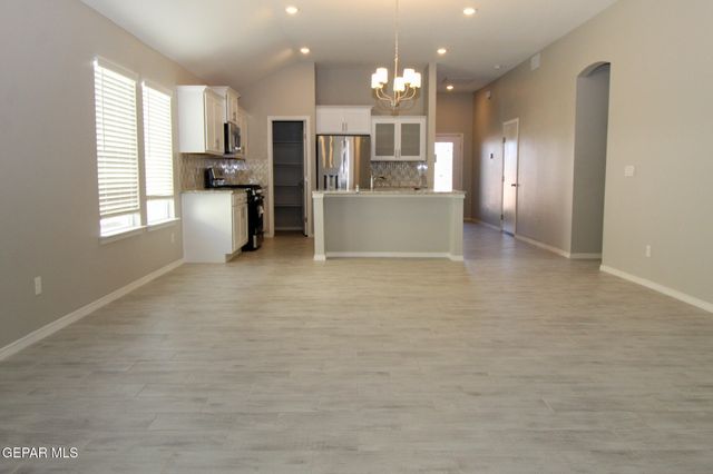 1229 NIGHT SKY Street, Horizon City, TX 79928