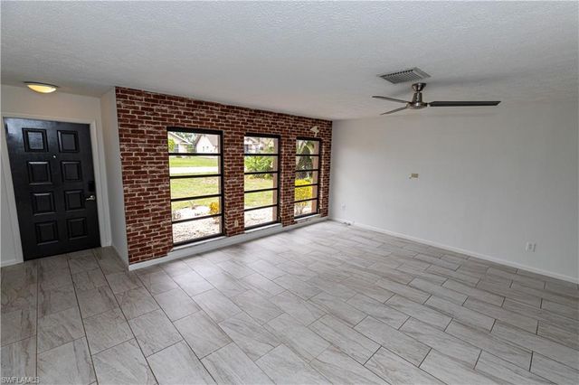 25572 Fenner CIR, Bonita Springs, FL 34135