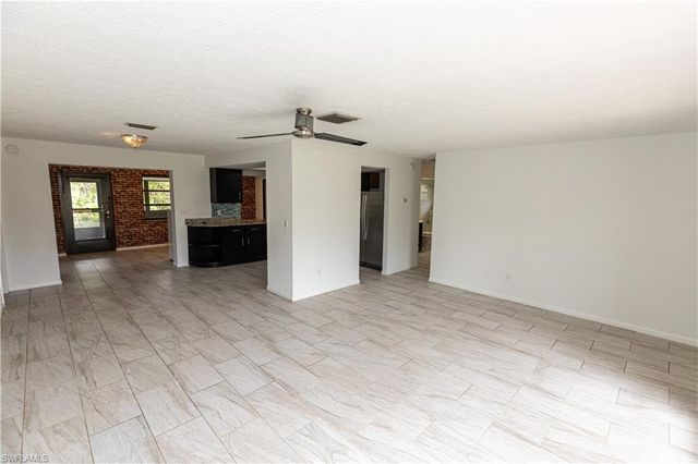 25572 Fenner CIR, Bonita Springs, FL 34135