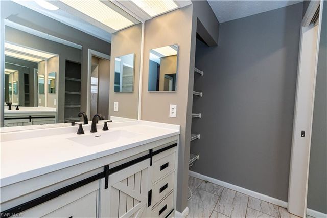 25572 Fenner CIR, Bonita Springs, FL 34135