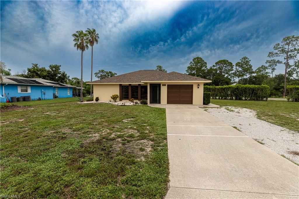 25572 Fenner CIR, Bonita Springs, FL 34135