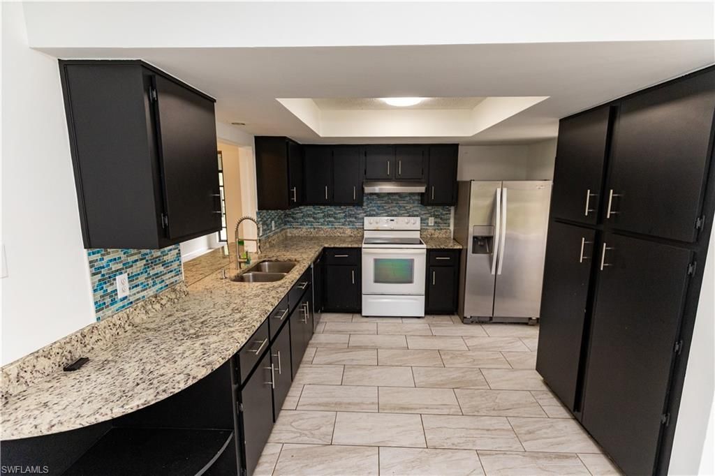 25572 Fenner CIR, BONITA SPRINGS, FL 34135 — photo 2