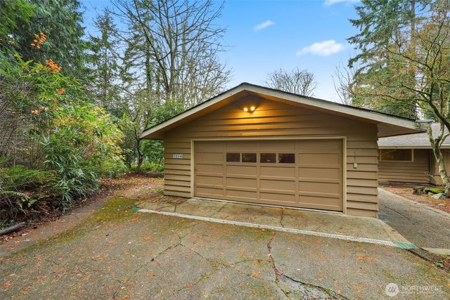 7210 NE 162nd Street, Kenmore, WA 98028