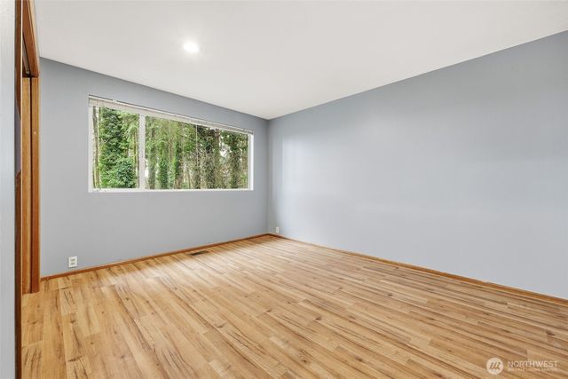 7210 NE 162nd Street, Kenmore, WA 98028