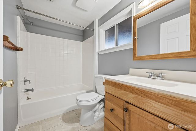 7210 NE 162nd Street, Kenmore, WA 98028