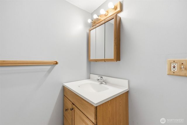 7210 NE 162nd Street, Kenmore, WA 98028