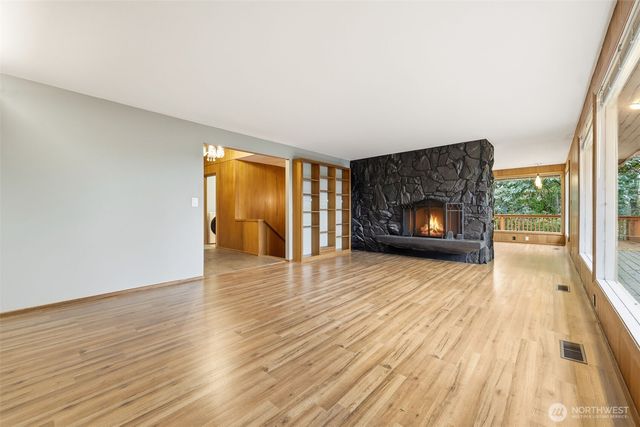 7210 NE 162nd Street, Kenmore, WA 98028