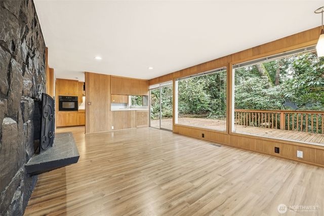 7210 NE 162nd Street, Kenmore, WA 98028