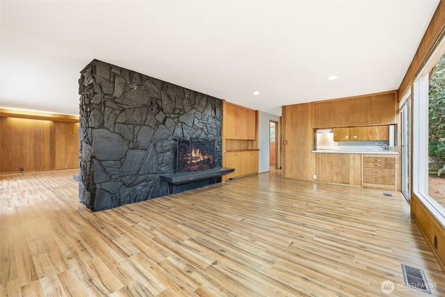 7210 NE 162nd Street, Kenmore, WA 98028