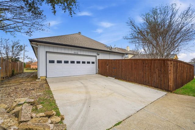 2230 Arbor Creek Drive, Carrollton, TX 75010