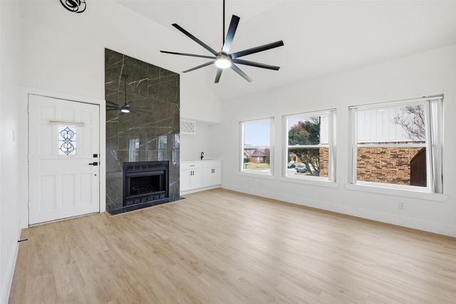 2230 Arbor Creek Drive, Carrollton, TX 75010