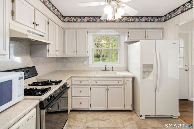 50 Hilltop Avenue, Stamford, CT 06907