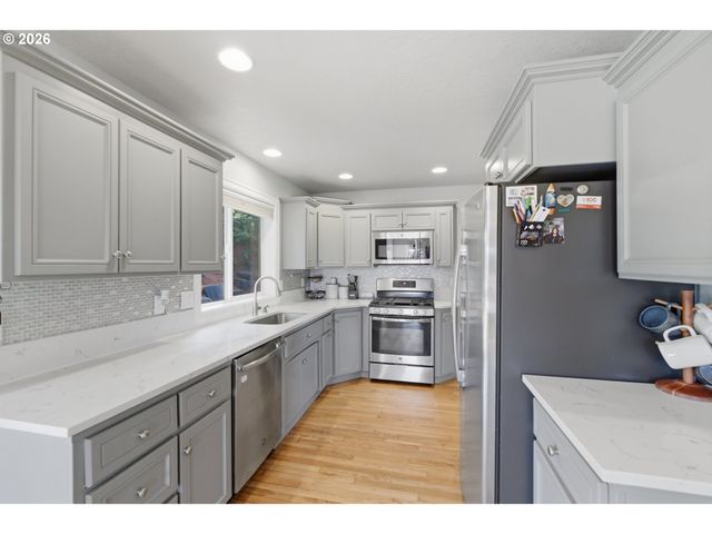 2925 DOAKS FERRY Rd Nw, Salem, OR 97304