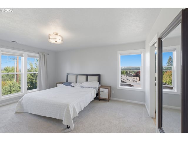 2925 DOAKS FERRY Rd Nw, Salem, OR 97304