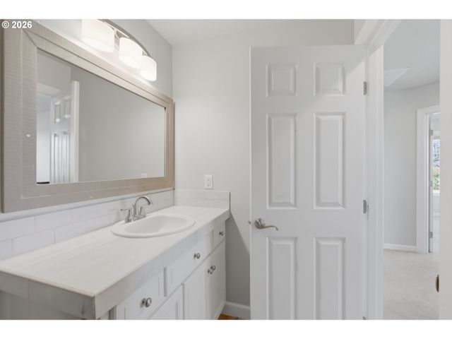 2925 DOAKS FERRY Rd Nw, Salem, OR 97304